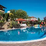 Chiflika Family Hotel