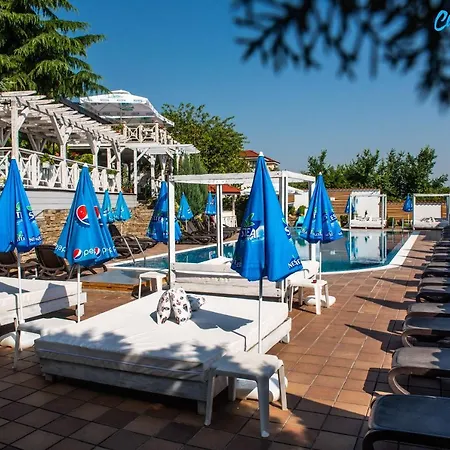 Chiflika Family Hotel